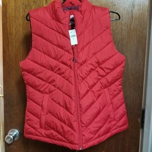 Gap lightweight puffer Vest NWT